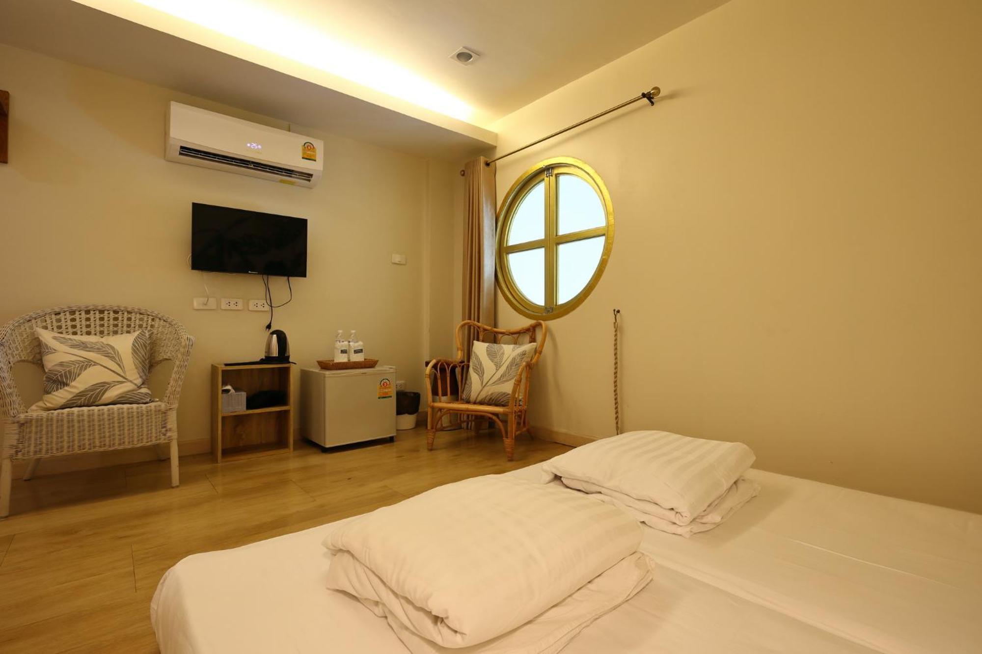 Poshtel Haven Bed & Breakfast Chiang Mai Bagian luar foto